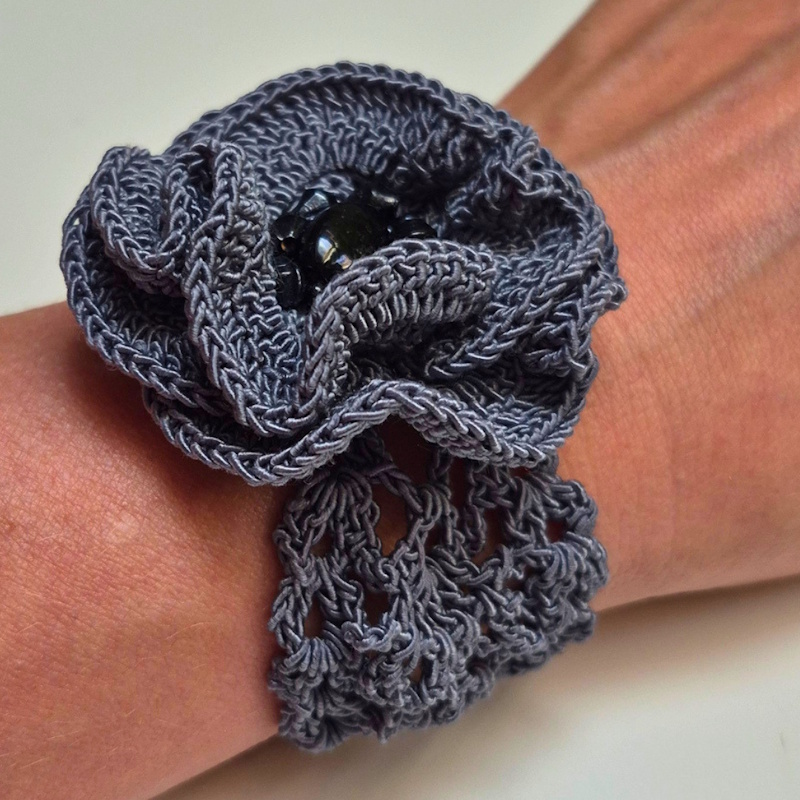 Crochet flower bracelet